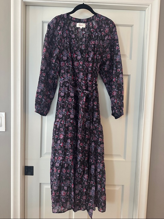 XiRENA Dresses & Skirts - Xirena Annieka Long Sleeve Maxi Dress in Black and Purple